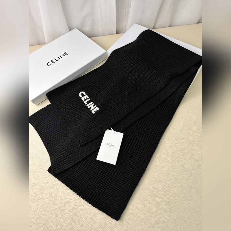 CELINE· 賽琳經(jīng)典羊絨圍巾 來(lái)個(gè)硬貨.麻溜的安排上. 好品質(zhì)認(rèn)證第一點(diǎn)：超