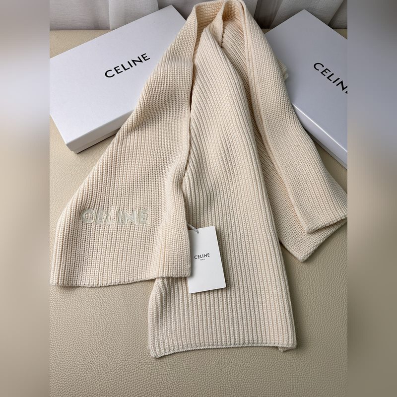 CELINE· 賽琳經典羊絨圍巾 來個硬貨.麻溜的安排上. 好品質認證第一點：超
