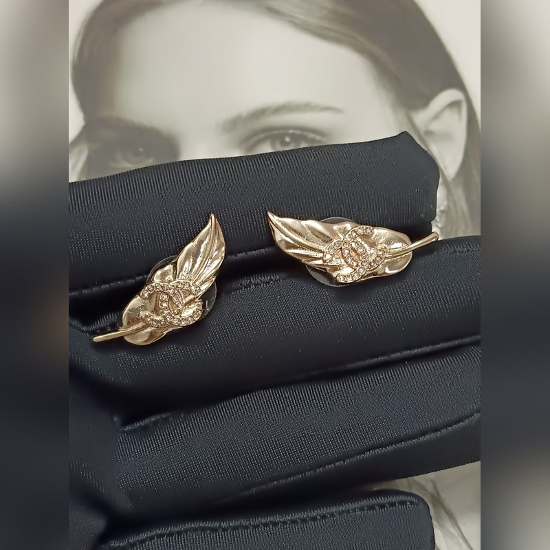 Chanel  新款 香奈兒 樹葉之秋 淺金耳釘