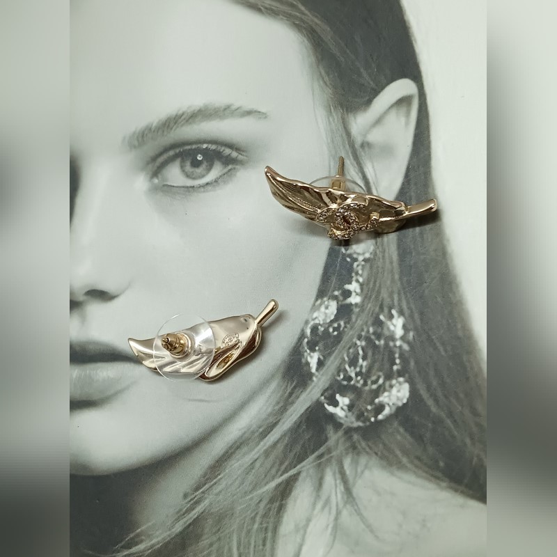 Chanel  新款 香奈兒 樹葉之秋 淺金耳釘