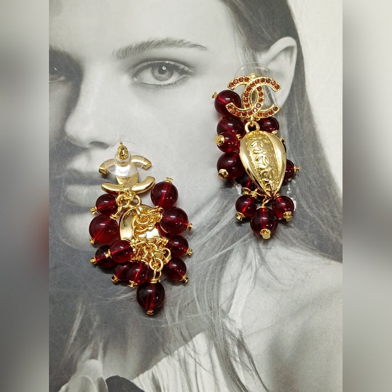 Chanel  新款 香奈兒 琉璃石榴紅 葡萄 金色耳環