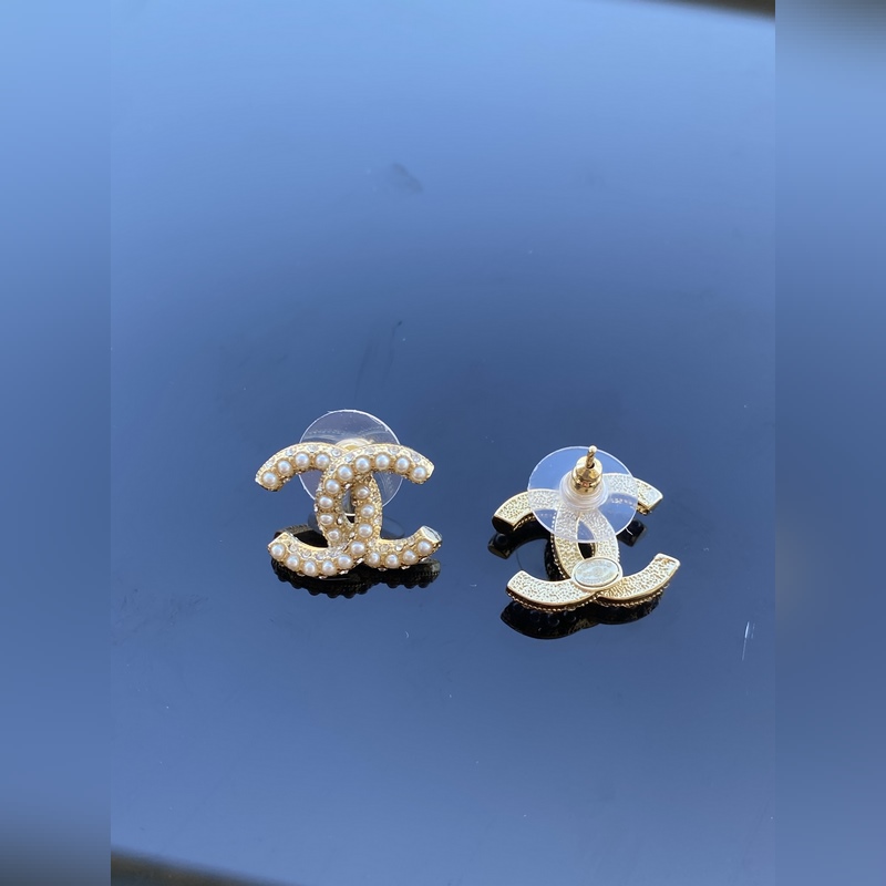 香奈兒耳釘 Chanel  小香新款 小米珠雙c鑲鑽耳釘
