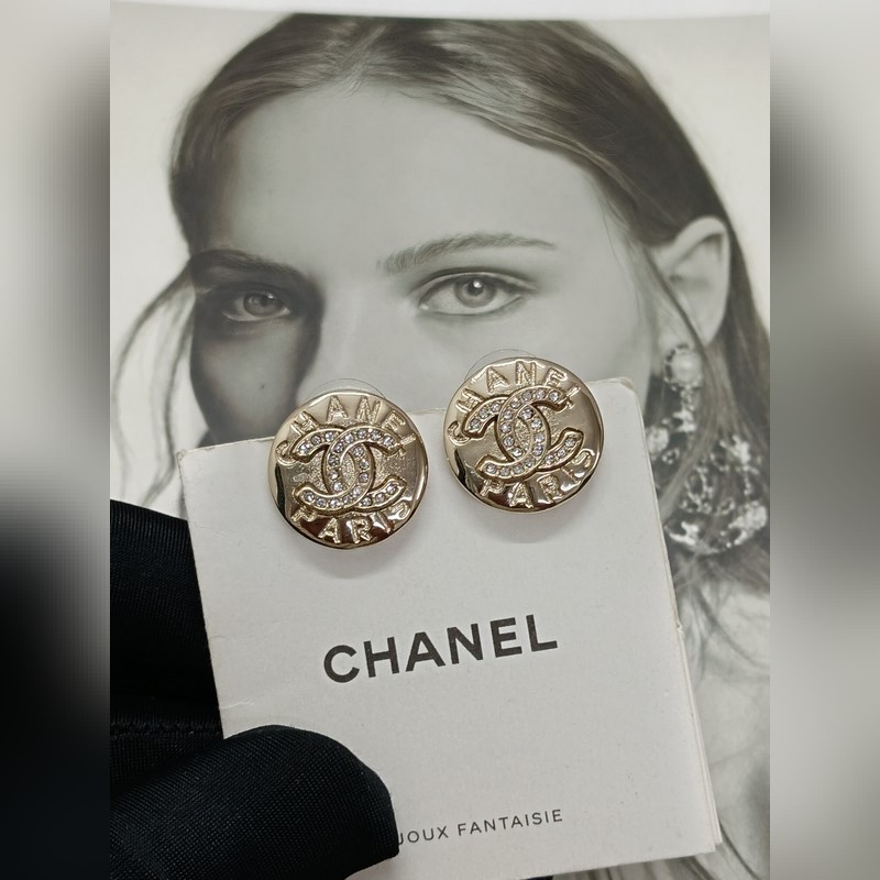 Chanel  新款 香奈兒25A 金色圓型水鑽 字母金幣 耳釘