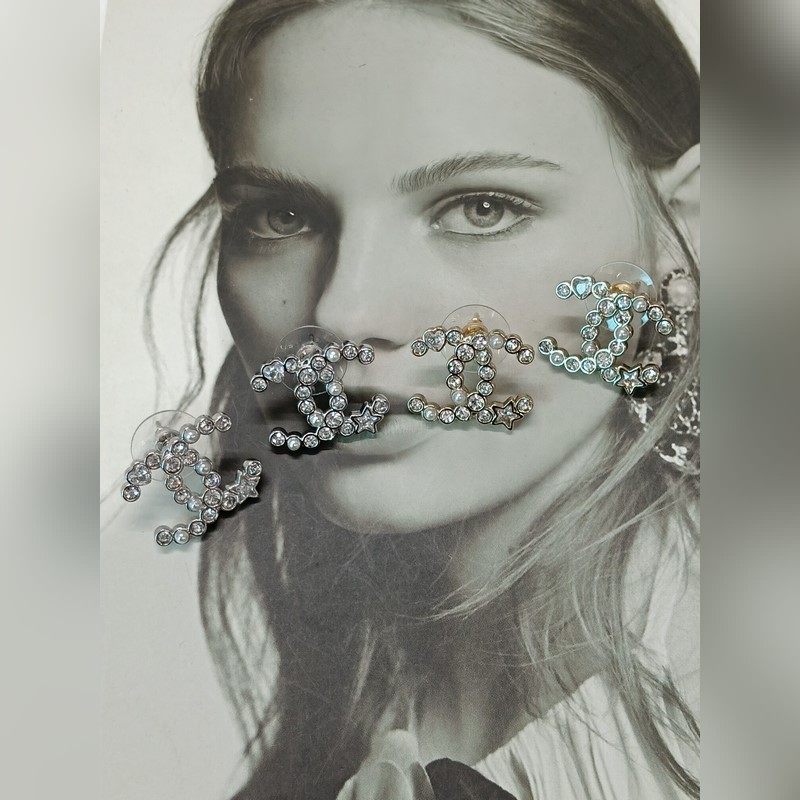 Chanel  新款 香奈兒 星星 愛心 白金色耳