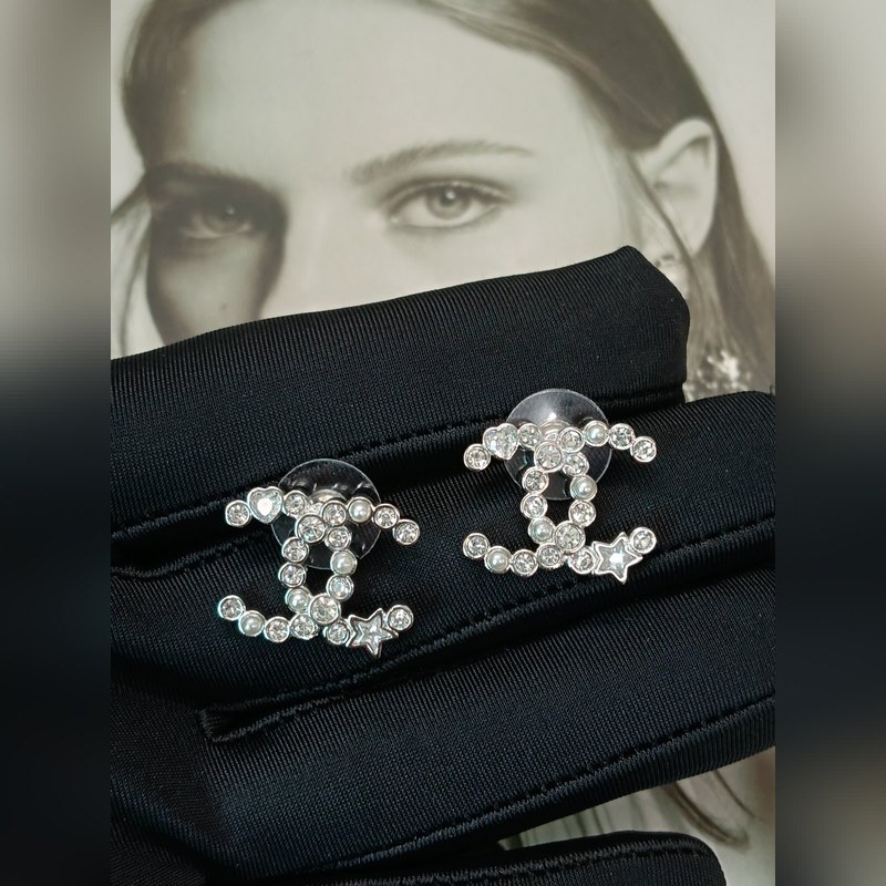 Chanel  新款 香奈兒 星星 愛心 白金色耳