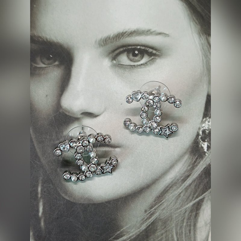 Chanel  新款 香奈兒 星星 愛心 白金色耳