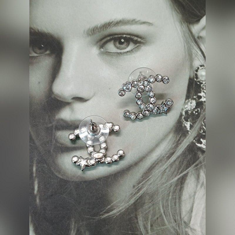 Chanel  新款 香奈兒 星星 愛心 白金色耳