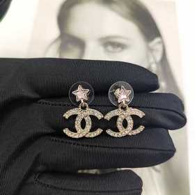Chanel  新款 香奈兒粉色星鑽 五角星耳環