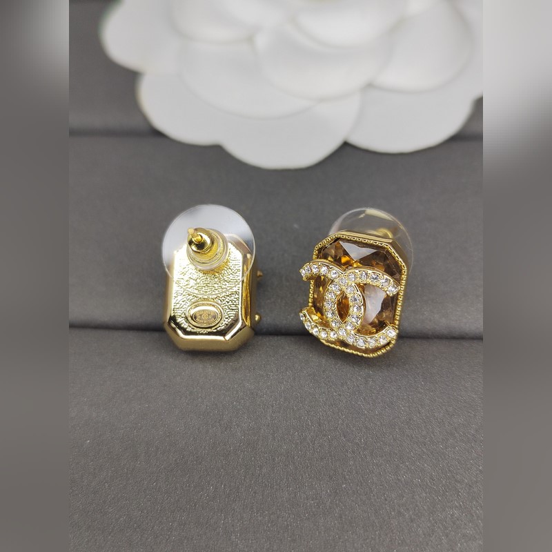 Chanel  新款 香奈兒新款雙C鑲鑽 金黃長方石 耳釘