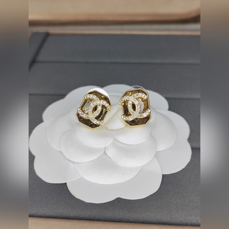 Chanel  新款 香奈兒新款雙C鑲鑽 金黃長方石 耳釘