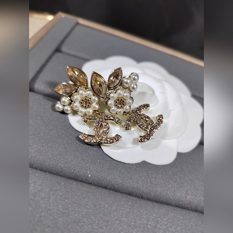 Chanel  新款 香奈兒雙c葉子花朵耳釘