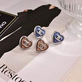 [原單對版] (配全套包裝) 小香 Chanel  耳環 優雅大方精工設計