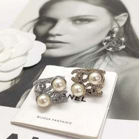 Chanel  新款 香奈兒 方形O珍珠 淺金色滿鑽戒指