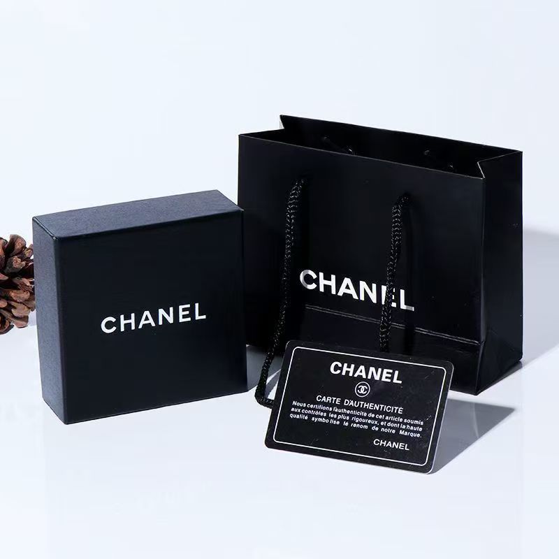 Chanel  新款 香奈兒 白色琺瑯滴雙C 鏡面橢圓白金色 6.7.8戒指