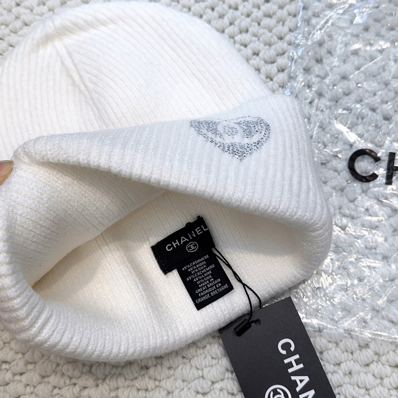 CHANEL香奈兒] 簡約水鑽款針織毛線帽，超火爆 質(zhì)感一流，出街超好搭配！配全