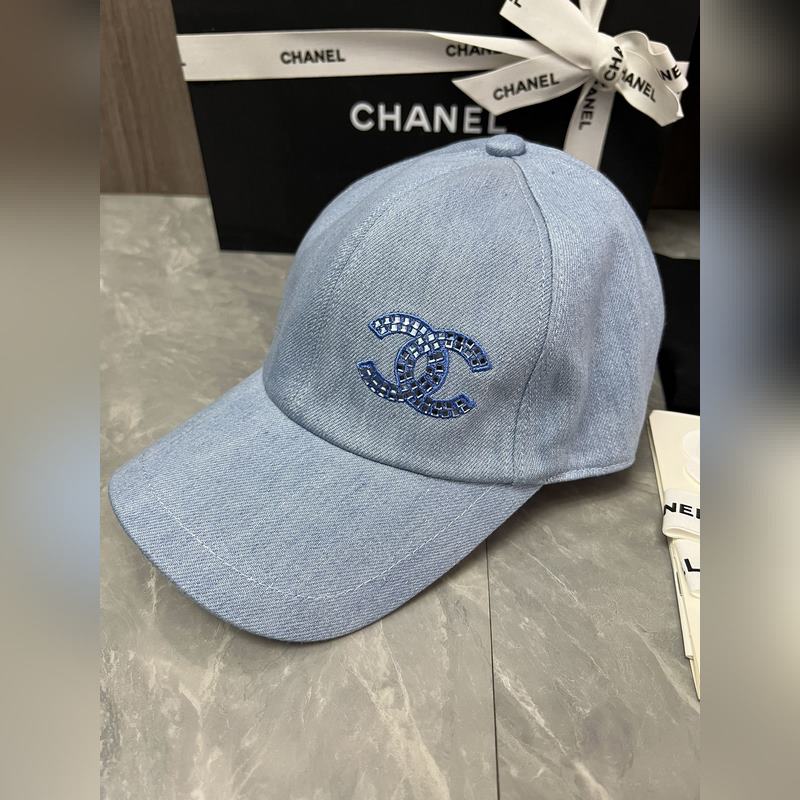 Chanel 原版定制 牛仔丹甯系列 綴滿閃耀珠粒，彰顯獨特魅力。每一針每一線，