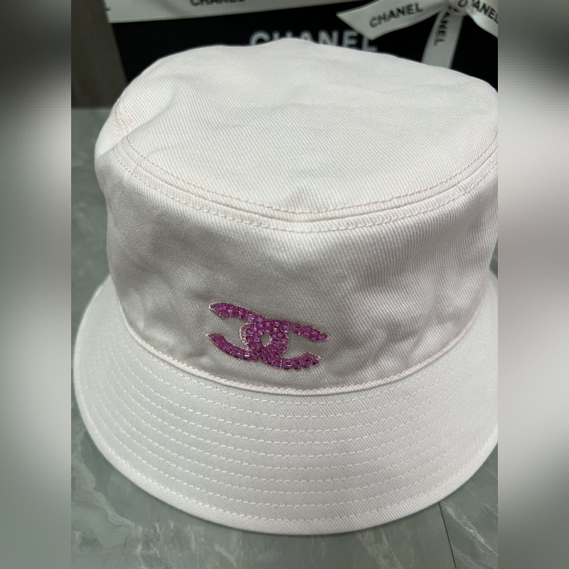 Chanel 原版定制 牛仔丹甯系列 綴滿閃耀珠粒，彰顯獨特魅力。每一針每一線，