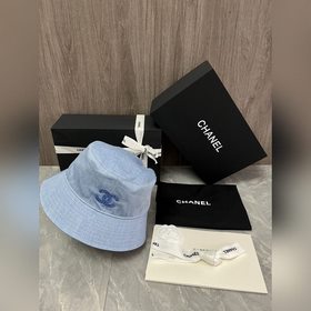 Chanel 原版定制 牛仔丹甯系列 綴滿閃耀珠粒，彰顯獨特魅力。每一針每一線，