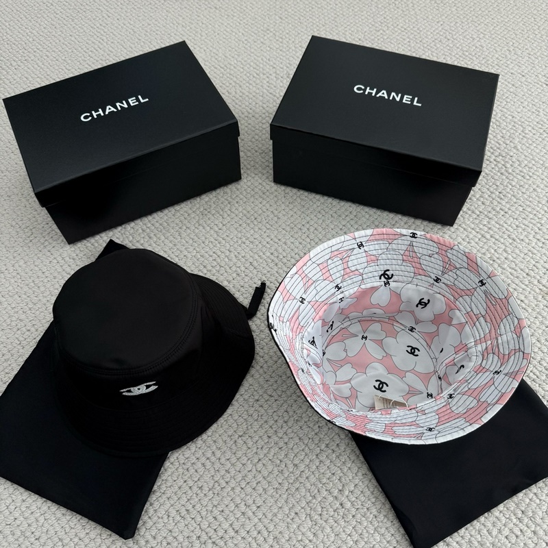 Chanel 小香亮片棒球帽 手縫珠片系列。內裡是花布，面料材質都是定制回來的，
