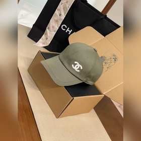 2026最新爆款Chanel香奈兒棒球帽真的太絕啦！ 新色 ：橄欖綠充滿活力，卡