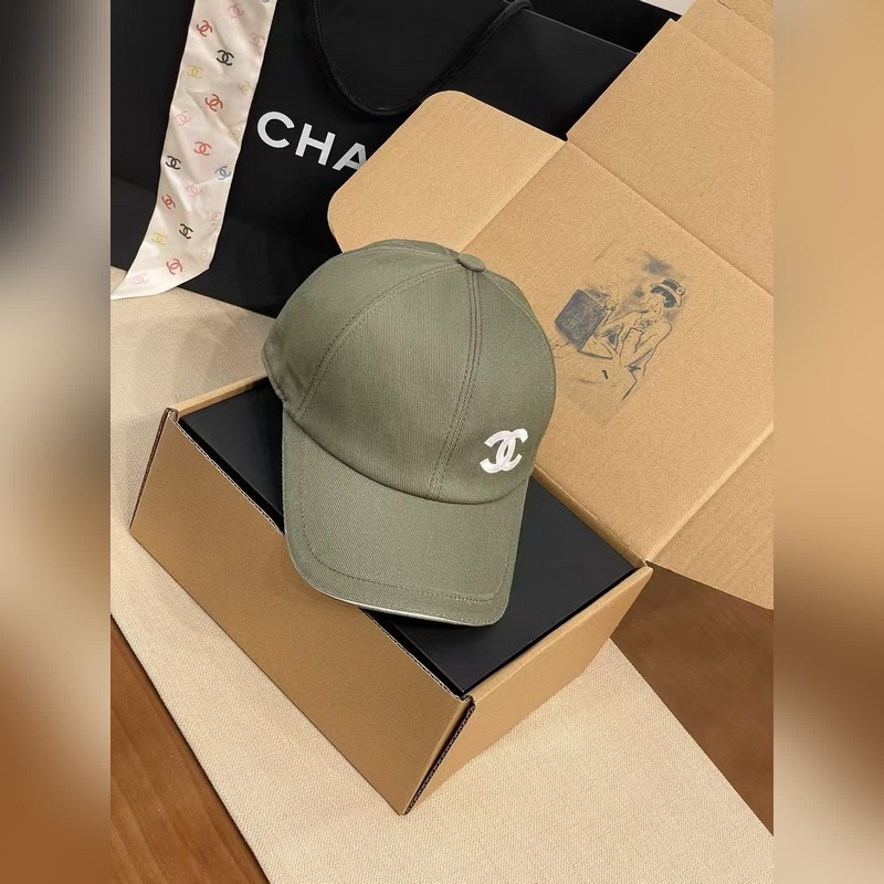 2026最新爆款Chanel香奈兒棒球帽真的太絕啦！ 新色 ：橄欖綠充滿活力，卡