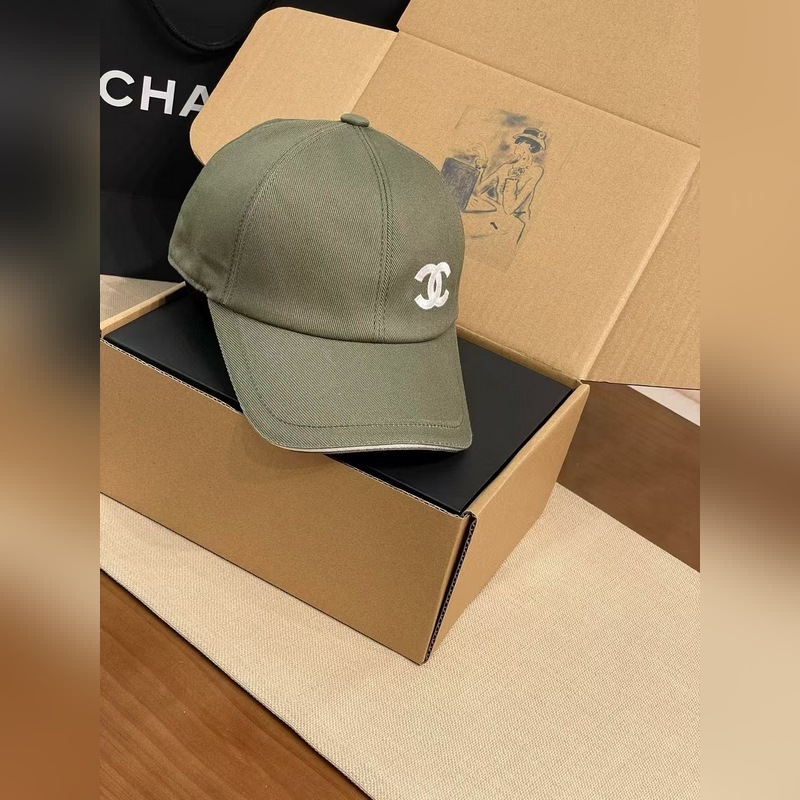 2026最新爆款Chanel香奈兒棒球帽真的太絕啦！ 新色 ：橄欖綠充滿活力，卡