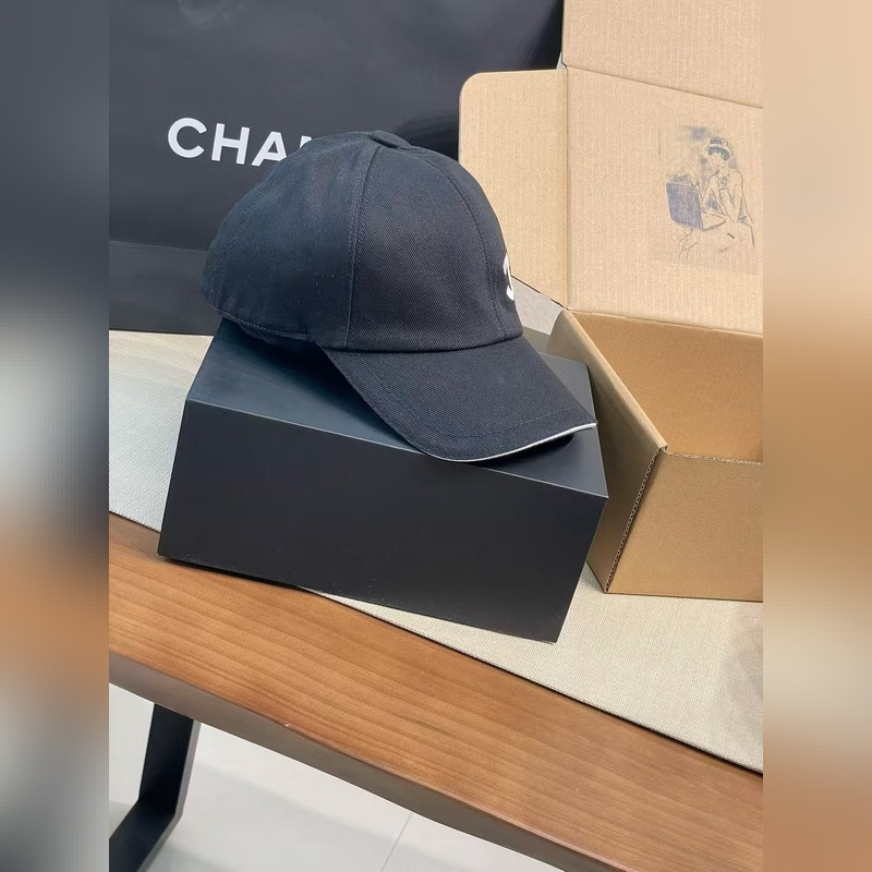 2026最新爆款Chanel香奈兒棒球帽真的太絕啦！ 新色 ：橄欖綠充滿活力，卡