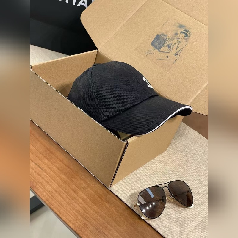 2026最新爆款Chanel香奈兒棒球帽真的太絕啦！ 新色 ：橄欖綠充滿活力，卡