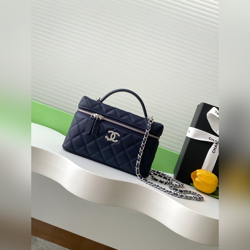 25B星星Lp 這次的銀扣星星logo設計太喜歡啦 帶點小水鑽超級精緻 黑銀配色