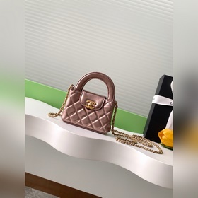 25B Kelly手柄包 迷你款羊皮 時尚是一個輪回，大熱門中古kelly被Ch