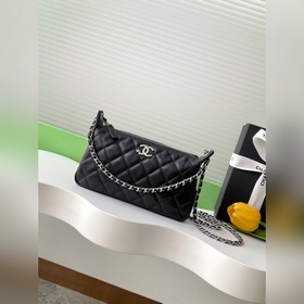 25B星星麻將包 愛啦 嘿嘿 麻將包真的是性價比最高的存在了！ 容量很大 而且可