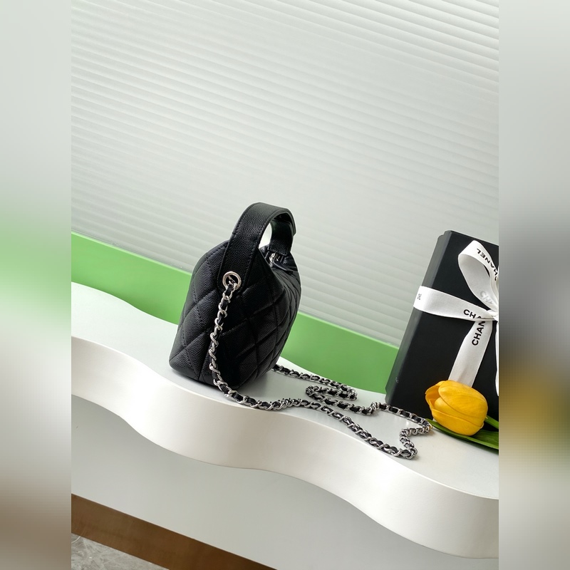 25C 飯盒包雙C帶五角星 19真的被召回了！沒見著6 飯盒挺好看的 如果之前沒