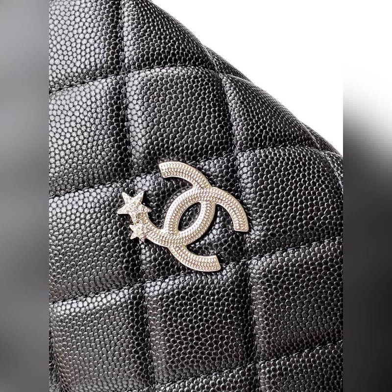 25C 飯盒包雙C帶五角星 19真的被召回了！沒見著6 飯盒挺好看的 如果之前沒