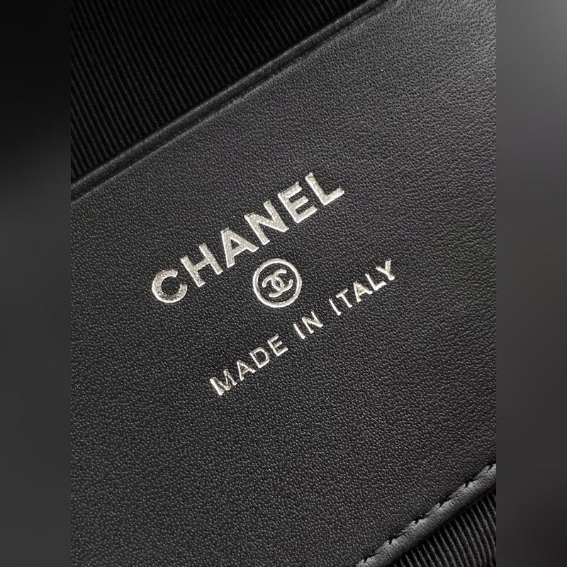 25C 飯盒包雙C帶五角星 19真的被召回了！沒見著6 飯盒挺好看的 如果之前沒