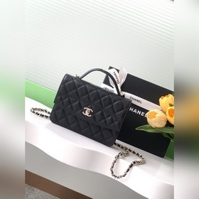 25C 春季新款 Logo手提 雙肩包 單肩 小牛皮配金色金屬 讓人一眼就能感覺