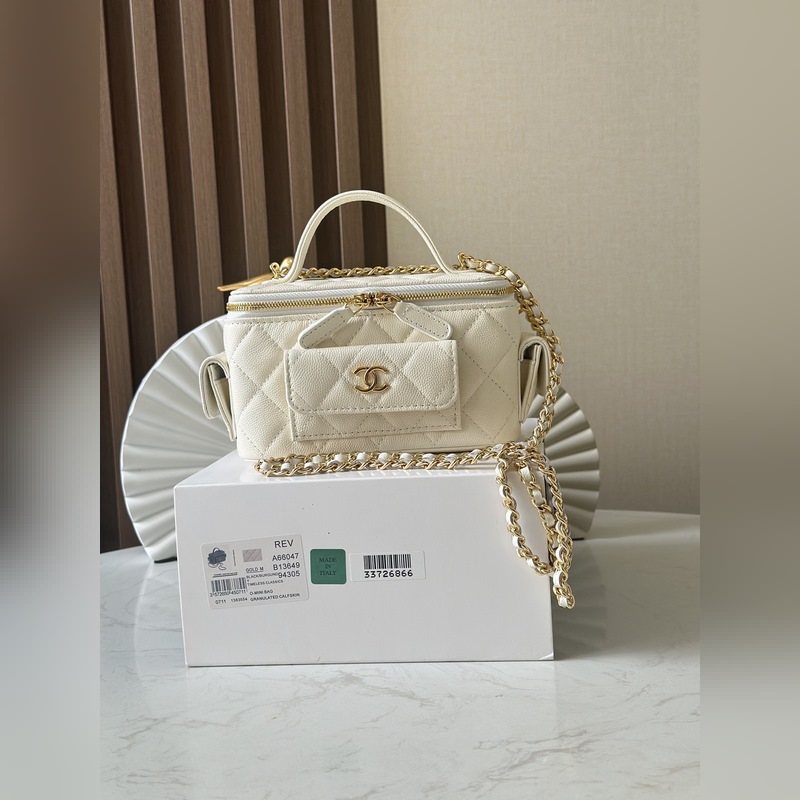 新出 23k新品口袋盒子包 chan11每季都會(huì)出盒子包，23k秋冬出的這款特別