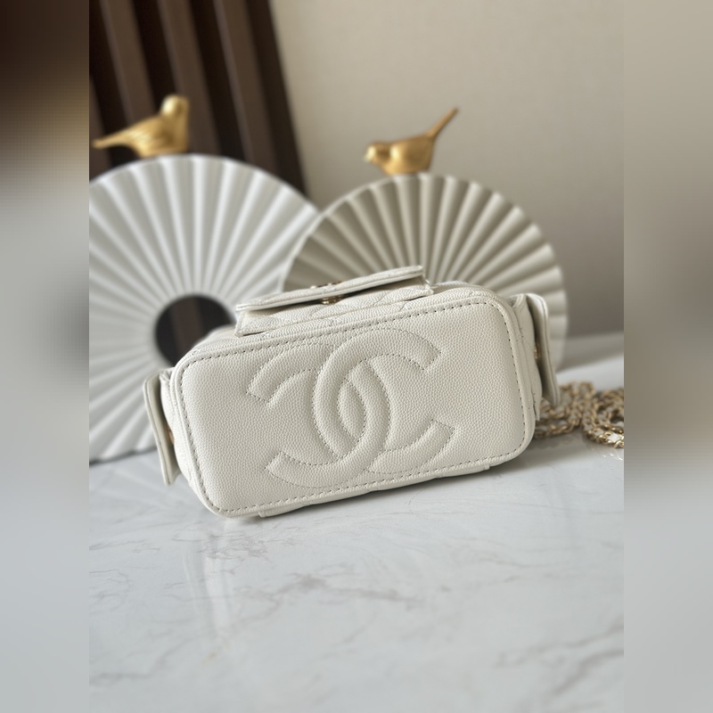 新出 23k新品口袋盒子包 chan11每季都會(huì)出盒子包，23k秋冬出的這款特別