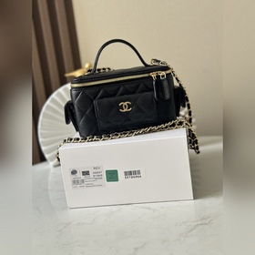 新出 23k新品口袋盒子包 chan11每季都會出盒子包，23k秋冬出的這款特別