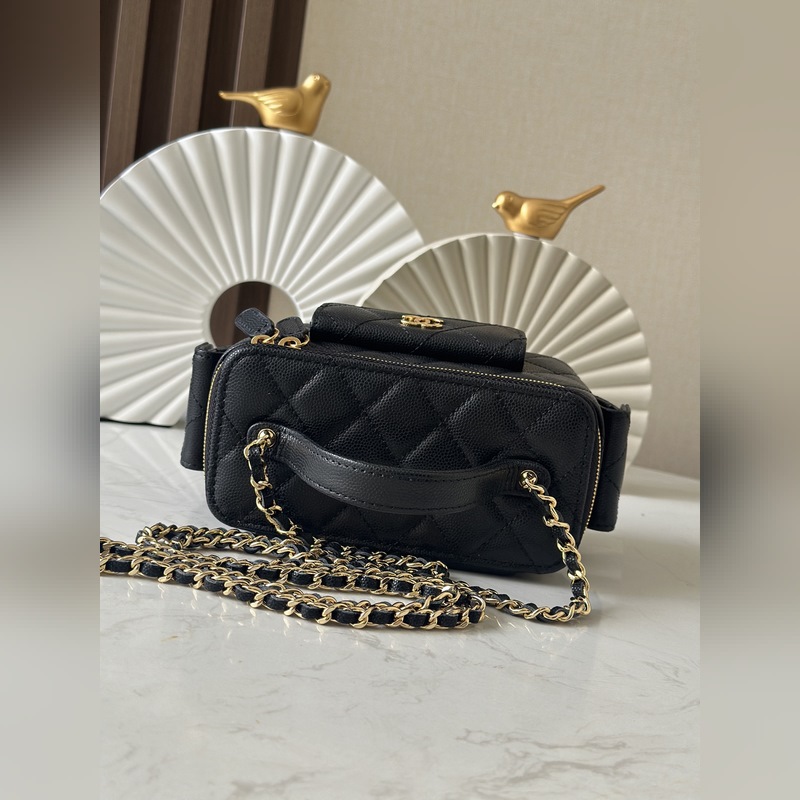 新出 23k新品口袋盒子包 chan11每季都會出盒子包，23k秋冬出的這款特別