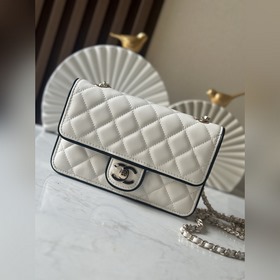 琺瑯扣 最新woc	Chanel25夏預告系列黑白色鍊條 錢包，容量空間剛剛好實