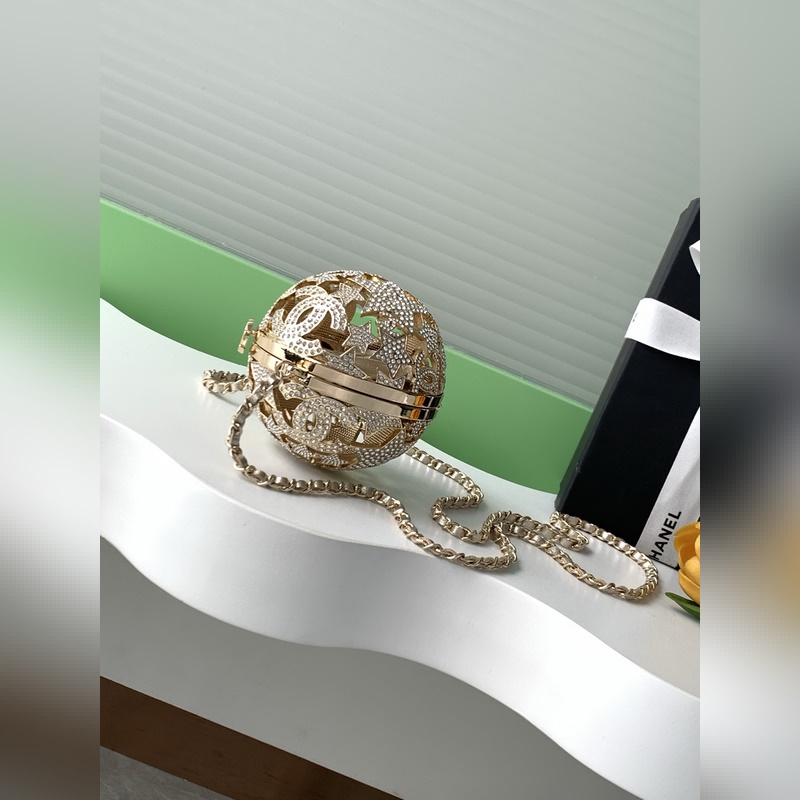 25a星星鏤空球形晚宴包 星星鏤空球形晚宴包，又又又是一枚收藏家系列必入水晶小金