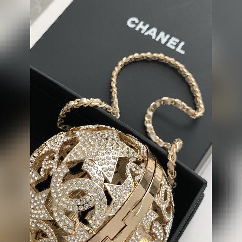 25a星星鏤空球形晚宴包 星星鏤空球形晚宴包，又又又是一枚收藏家系列必入水晶小金