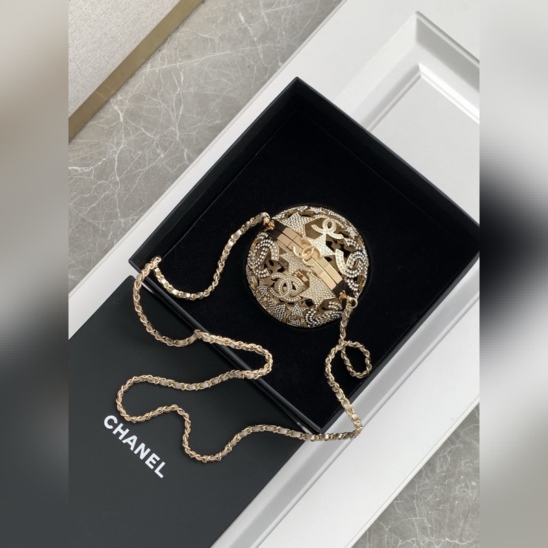 25a星星鏤空球形晚宴包 星星鏤空球形晚宴包，又又又是一枚收藏家系列必入水晶小金