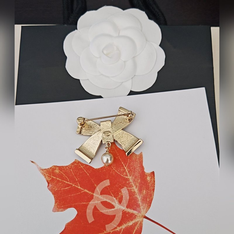 [原單對版] (配全套包裝) 香奈兒最新款 淺金黑色蝴蝶結胸針