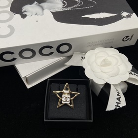 Chanel  香奈兒星星香水瓶胸針 小小很精緻 鏤空星星 香水瓶 實物超級精