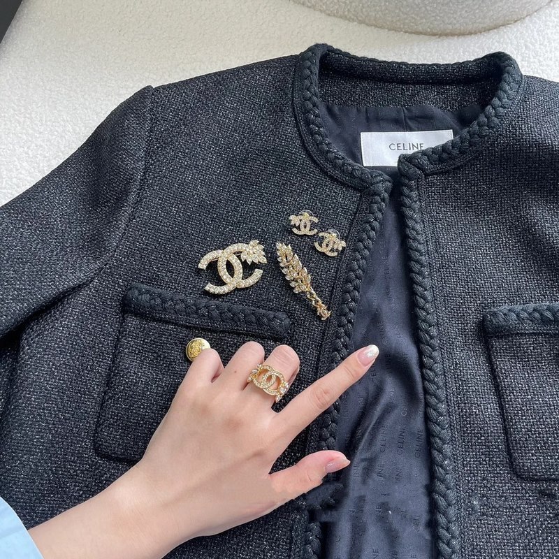 [香麥穗胸針] 香奈兒經典元素除了雙C山茶花香水no5之外就是 麥穗 了！這枚金