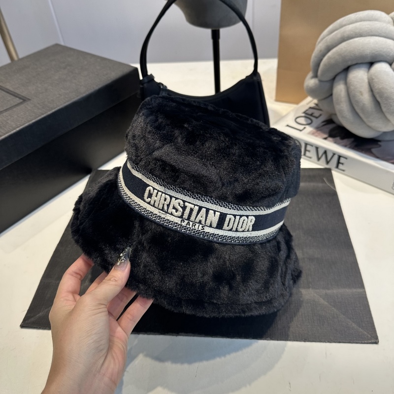 Dior迪奧新款織帶字母織帶漁夫帽 超名媛，加深帽型更顯氣質(zhì)，本季爆款！ 材質(zhì)：