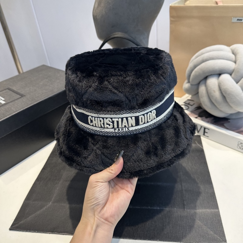 Dior迪奧新款織帶字母織帶漁夫帽 超名媛，加深帽型更顯氣質(zhì)，本季爆款！ 材質(zhì)：