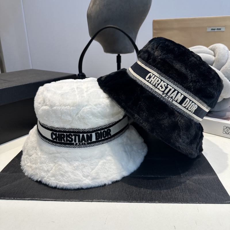 Dior迪奧新款織帶字母織帶漁夫帽 超名媛，加深帽型更顯氣質(zhì)，本季爆款！ 材質(zhì)：