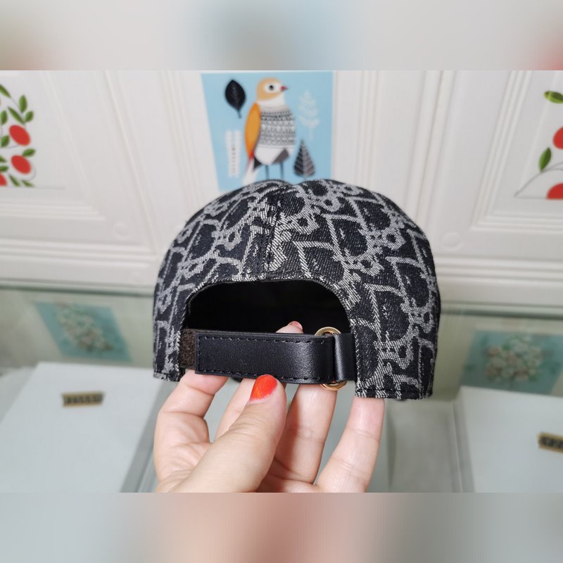 迪奧牛仔面料，海外代購(gòu)版，質(zhì)量非常好，時(shí)尚潮流配頭層牛皮更有檔次，配盒子防塵袋卡